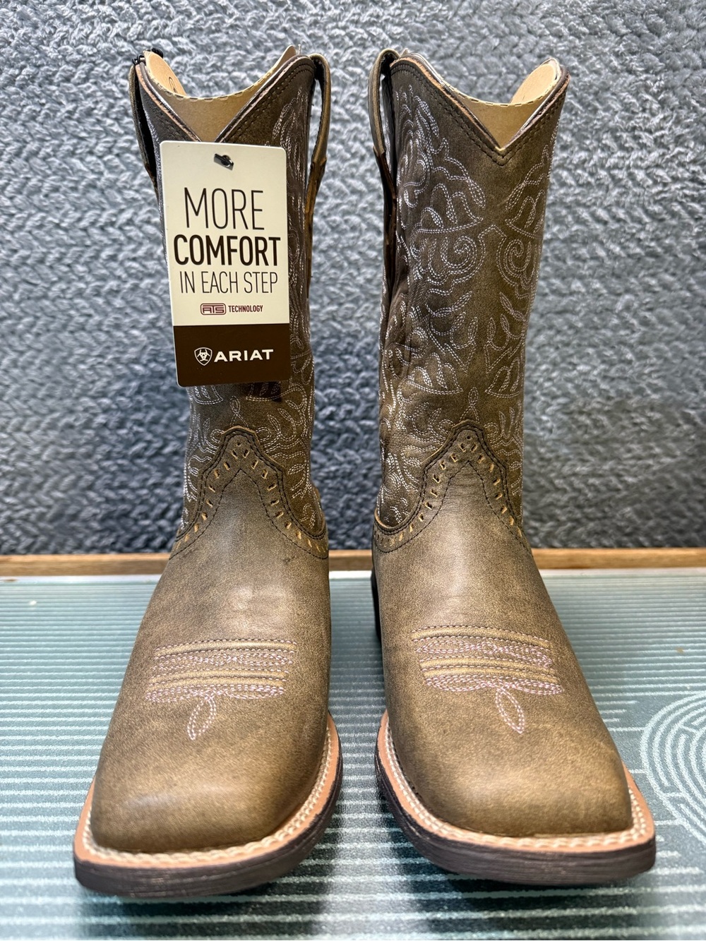 Ariat Brown Women's Embroidered Western Heeled Boots